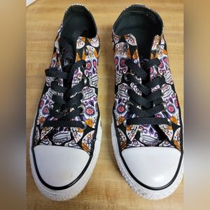 Sugar Skull Chuck Taylor Converse size 7.5